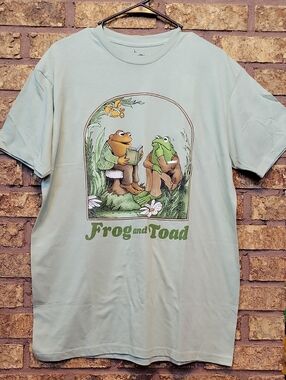 Frog and Toad Graphic Short Sleeve Tee Green Size Large Cotton Blend Casual